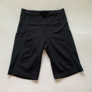 Athleta Excursion Hybrid 9 biker short